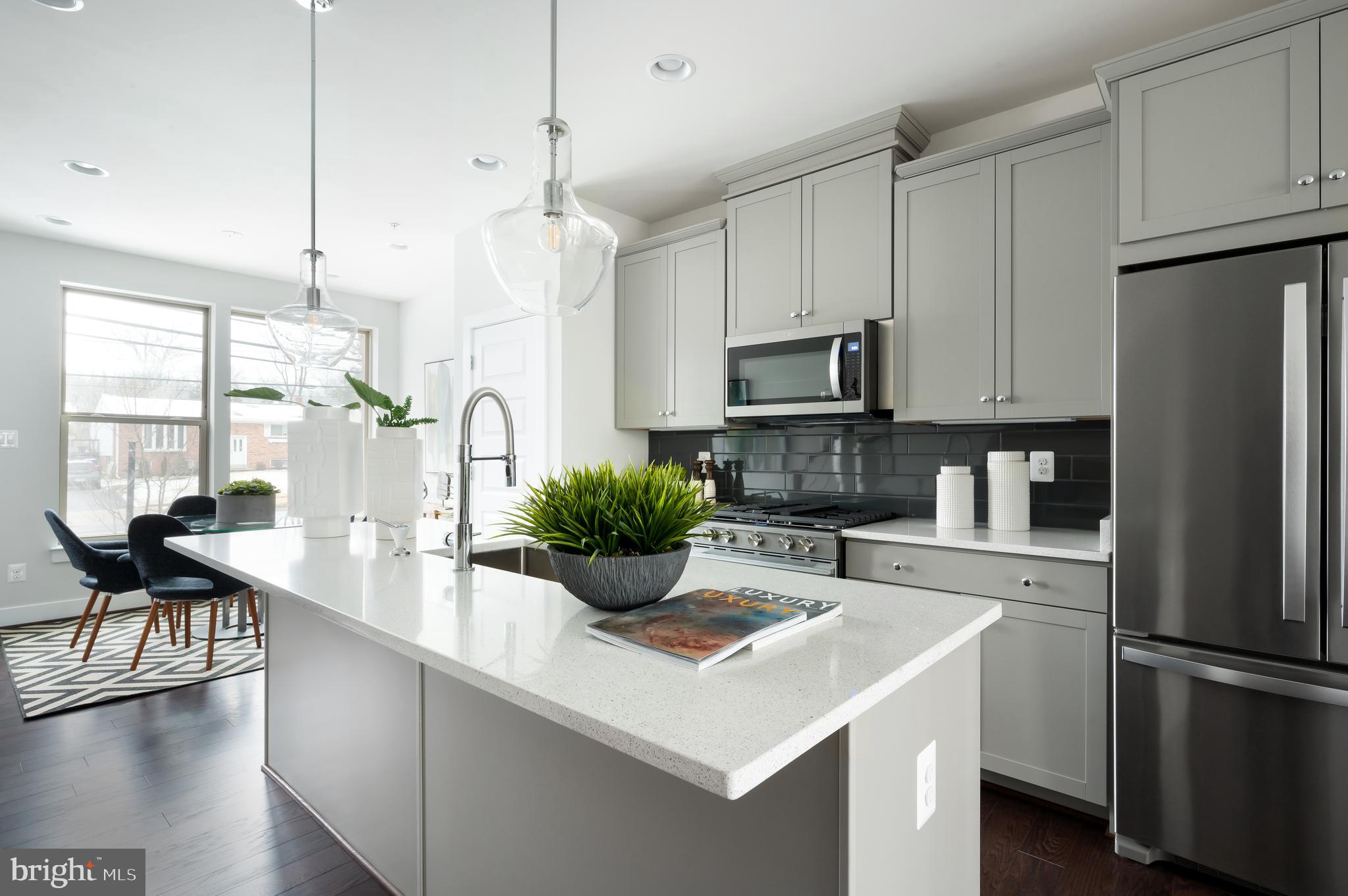 5116 Randolph Road Rockville, MD 20852 - Photo 2 of 14 Photo of decorated Henson model
