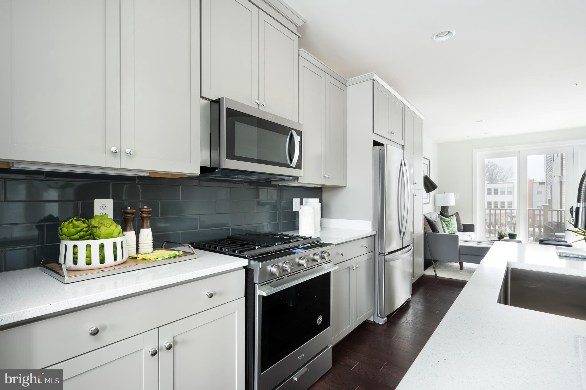5116 Randolph Road Rockville, MD 20852 - Photo 4 of 14 Photo of decorated Henson model
