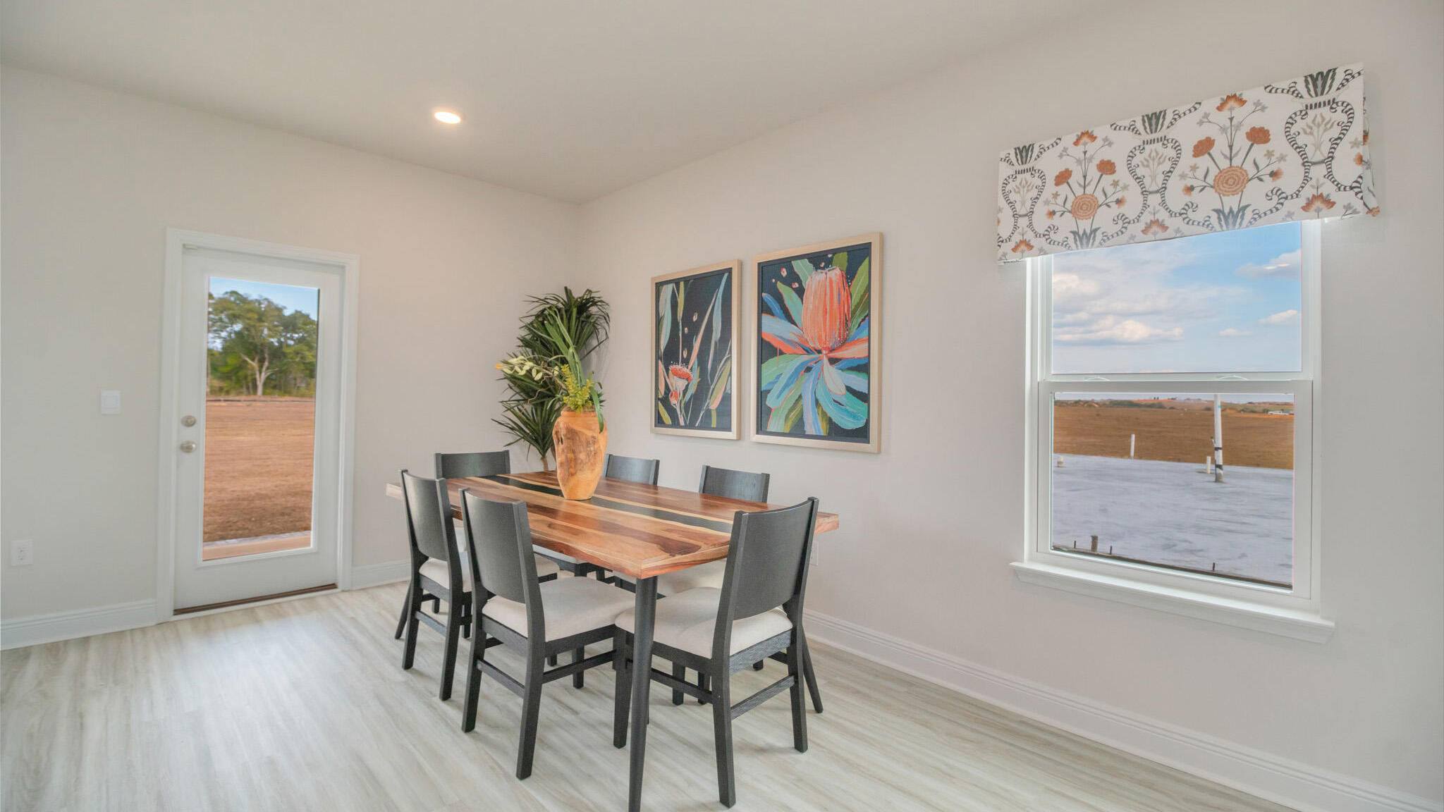 32 Country Side Way Freeport, FL 32439 - Photo 12 of 29 Belfort_09_Dining
