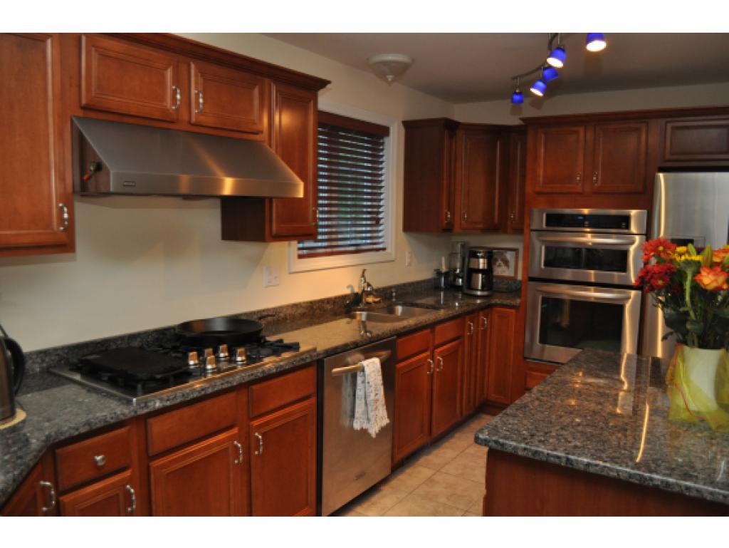 114 Lawrence Corner Road Pelham, NH 03076 - Photo 14 of 36