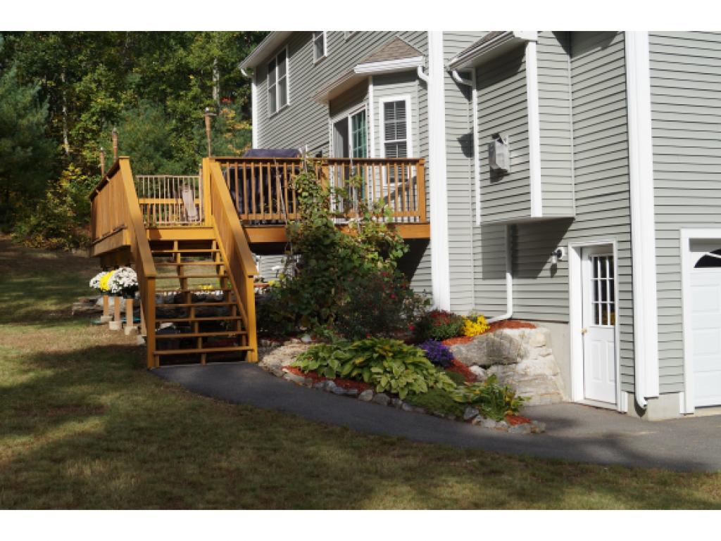 114 Lawrence Corner Road Pelham, NH 03076 - Photo 5 of 36