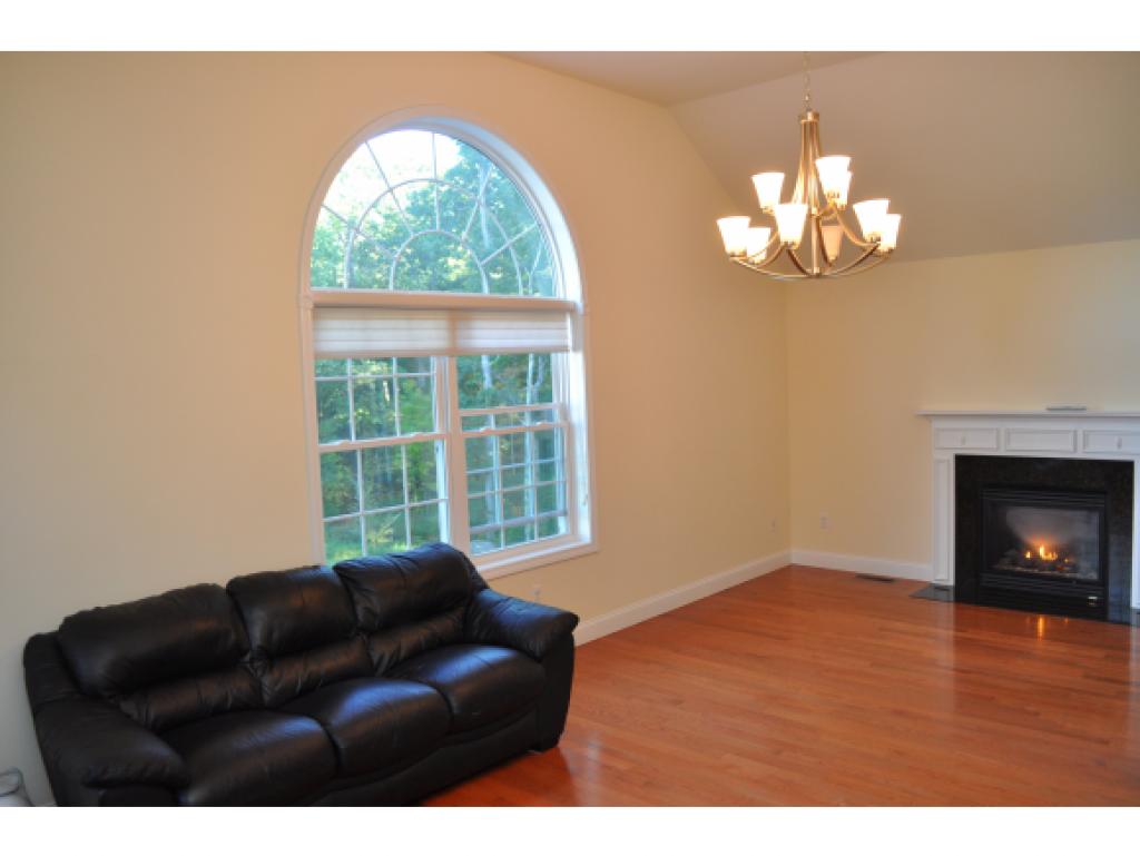 114 Lawrence Corner Road Pelham, NH 03076 - Photo 6 of 36