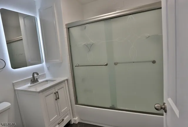 $2,400 | 55 Beaver Avenue, Unit 1, Annandale, NJ 08801