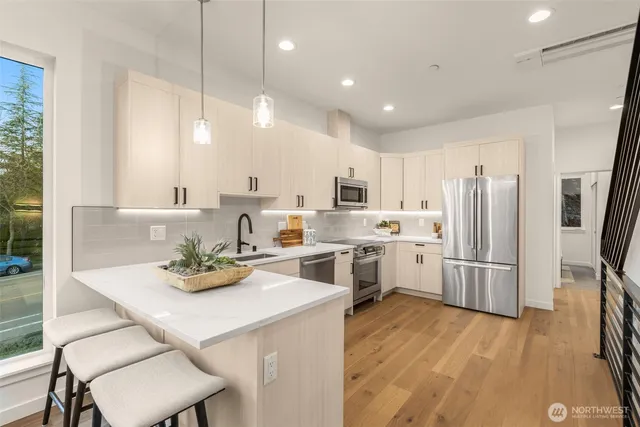 $919,990 | 12701 Northeast 144th Street, Unit F, Kirkland, WA 98034