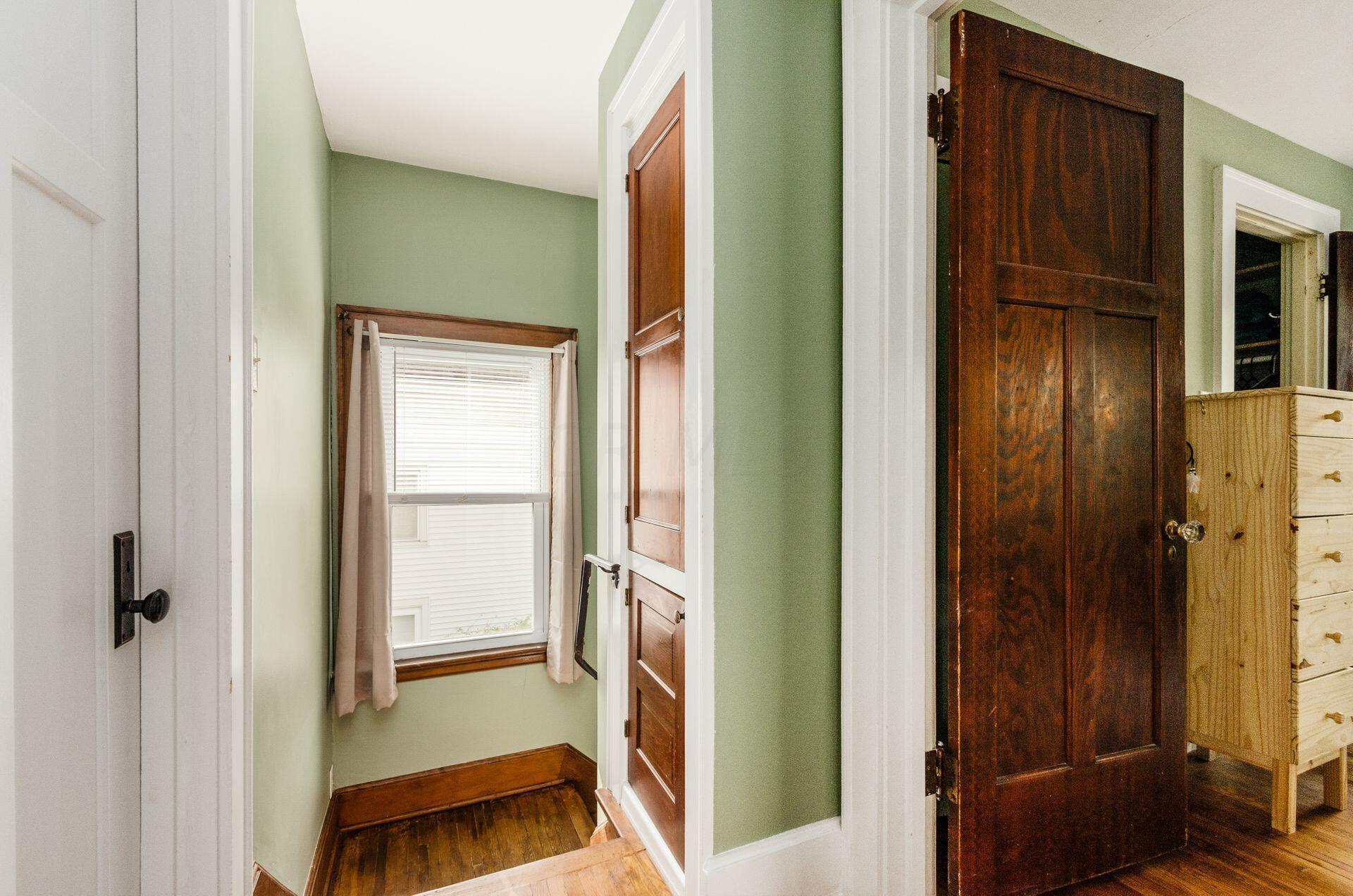 167 Arden Road Columbus, OH 43214 - Photo 21 of 45 Hall & linen closet