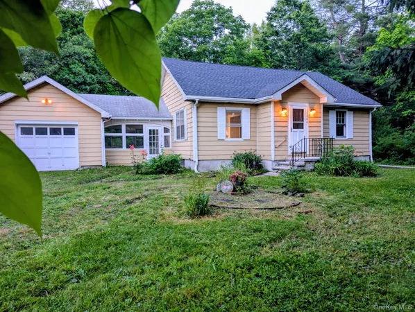 $2,500 | 1084 Highway 17K, Montgomery, NY 12549