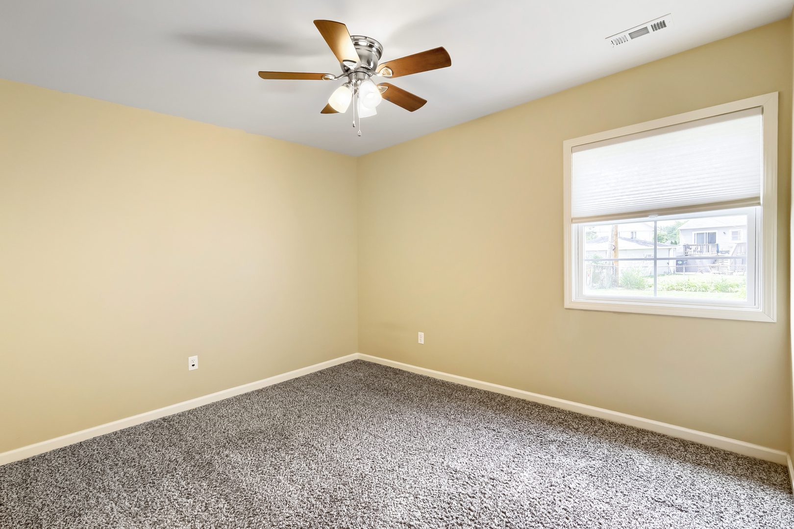 714 Sunset Circle Streamwood, IL 60107 - Photo 9 of 30
