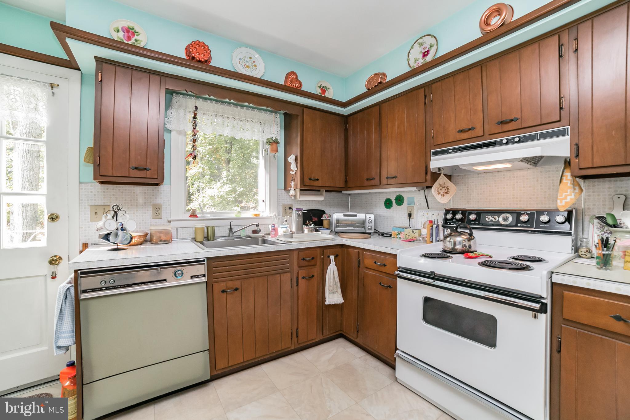 1214 Telegraph Road Perkasie, PA 18944 - Photo 9 of 30