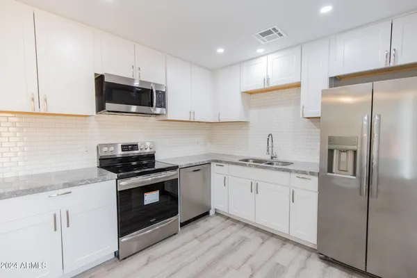 $1,600 | 4644 East Caballero Street, Unit 2, Mesa, AZ 85205