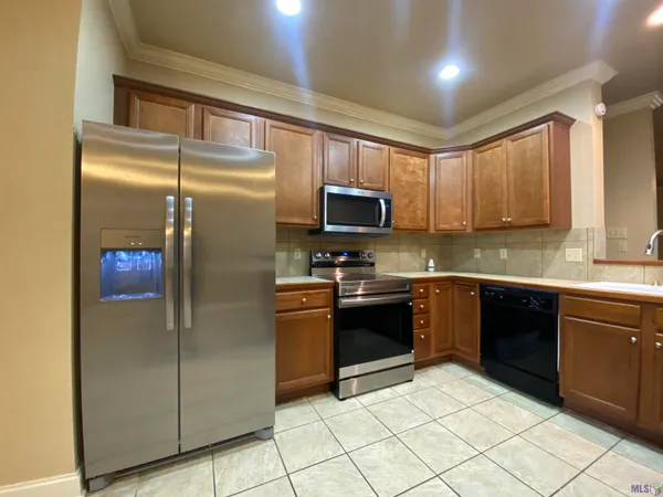 $1,800 | 4848 Windsor Village Drive, Unit 74, St. George, LA 70817