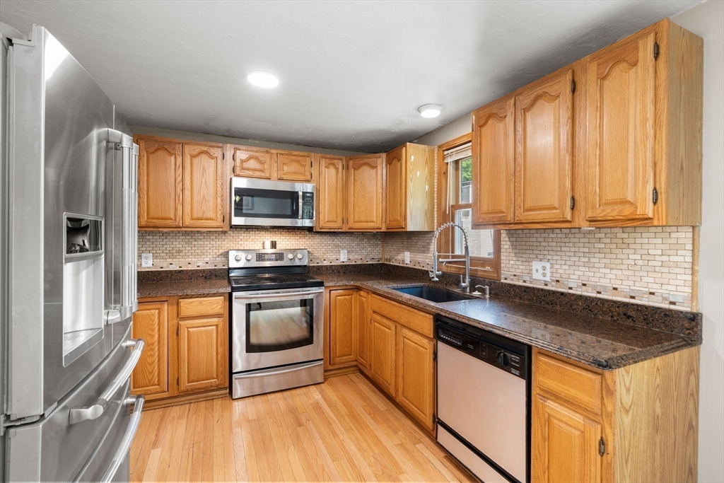 198 Lower Gore Road Webster, MA 01570 - Photo 9 of 37