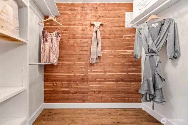 a view of walk in closet