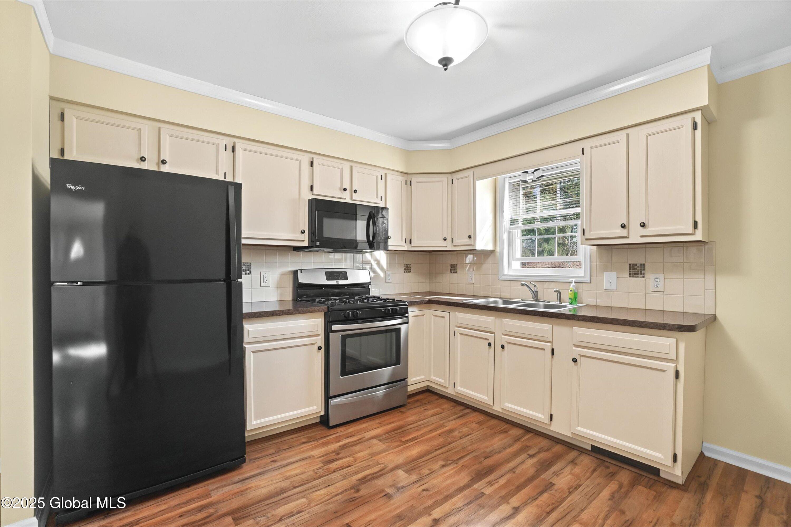 39 Vosburgh Road Halfmoon, NY 12118 - Photo 14 of 44 Vosburgh 24