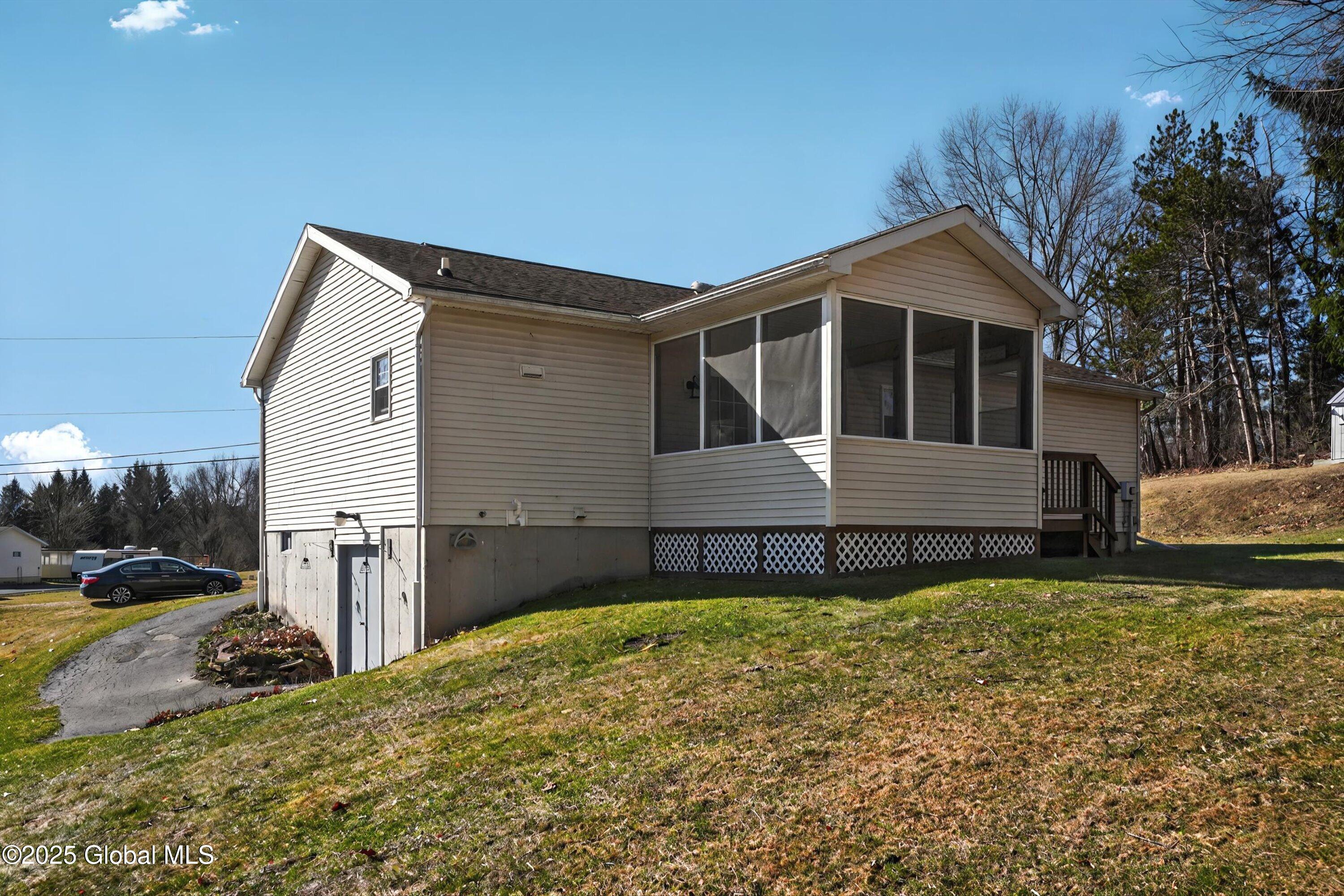 39 Vosburgh Road Halfmoon, NY 12118 - Photo 37 of 44 Vosburgh 12