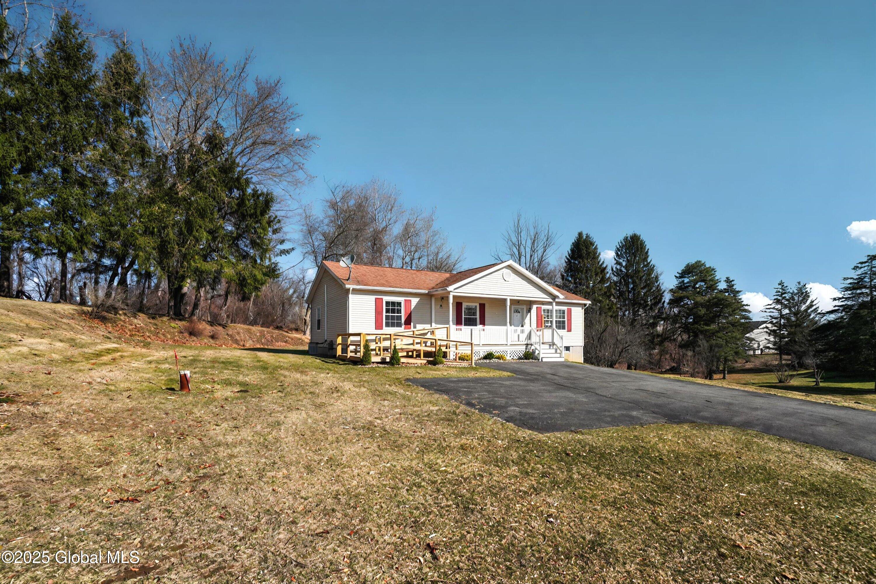 39 Vosburgh Road Halfmoon, NY 12118 - Photo 38 of 44 Vosburgh 8