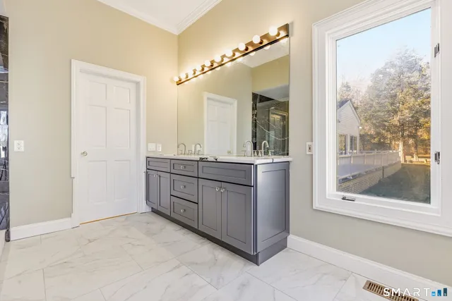 $1,275,000 | 106 C Comstock Hill Avenue, Norwalk, CT 06850