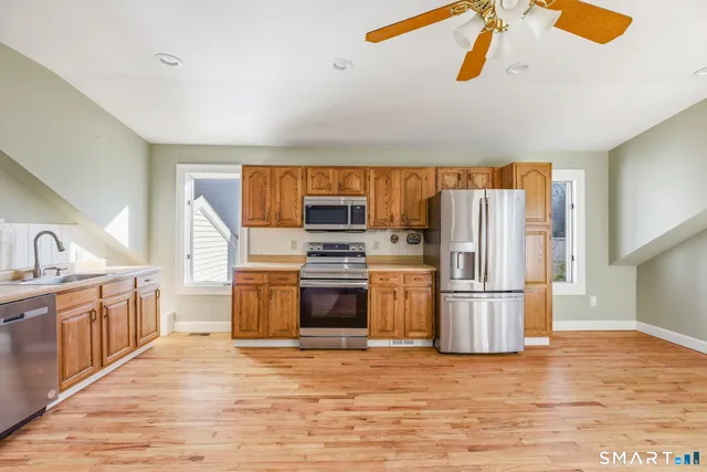 $1,275,000 | 106 C Comstock Hill Avenue, Norwalk, CT 06850