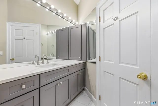 $1,275,000 | 106 C Comstock Hill Avenue, Norwalk, CT 06850