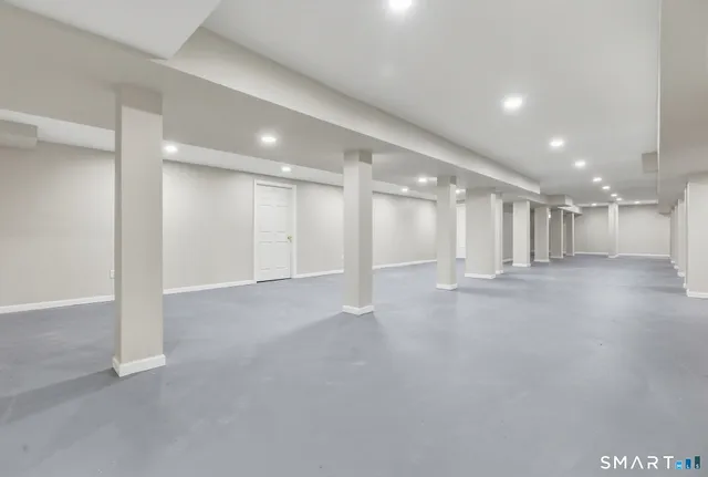 $1,275,000 | 106 C Comstock Hill Avenue, Norwalk, CT 06850