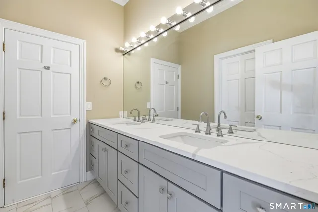 $1,275,000 | 106 C Comstock Hill Avenue, Norwalk, CT 06850