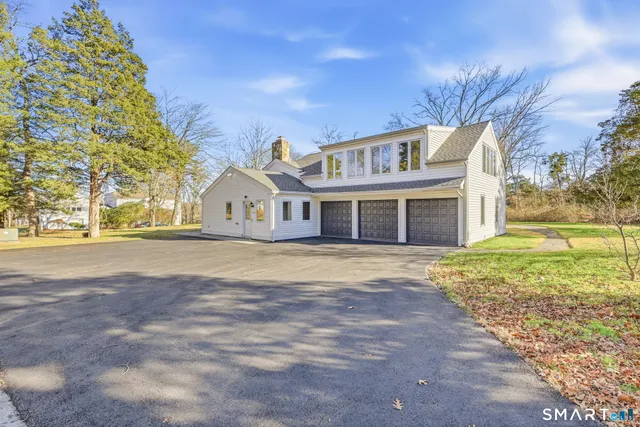 $1,275,000 | 106 C Comstock Hill Avenue, Norwalk, CT 06850