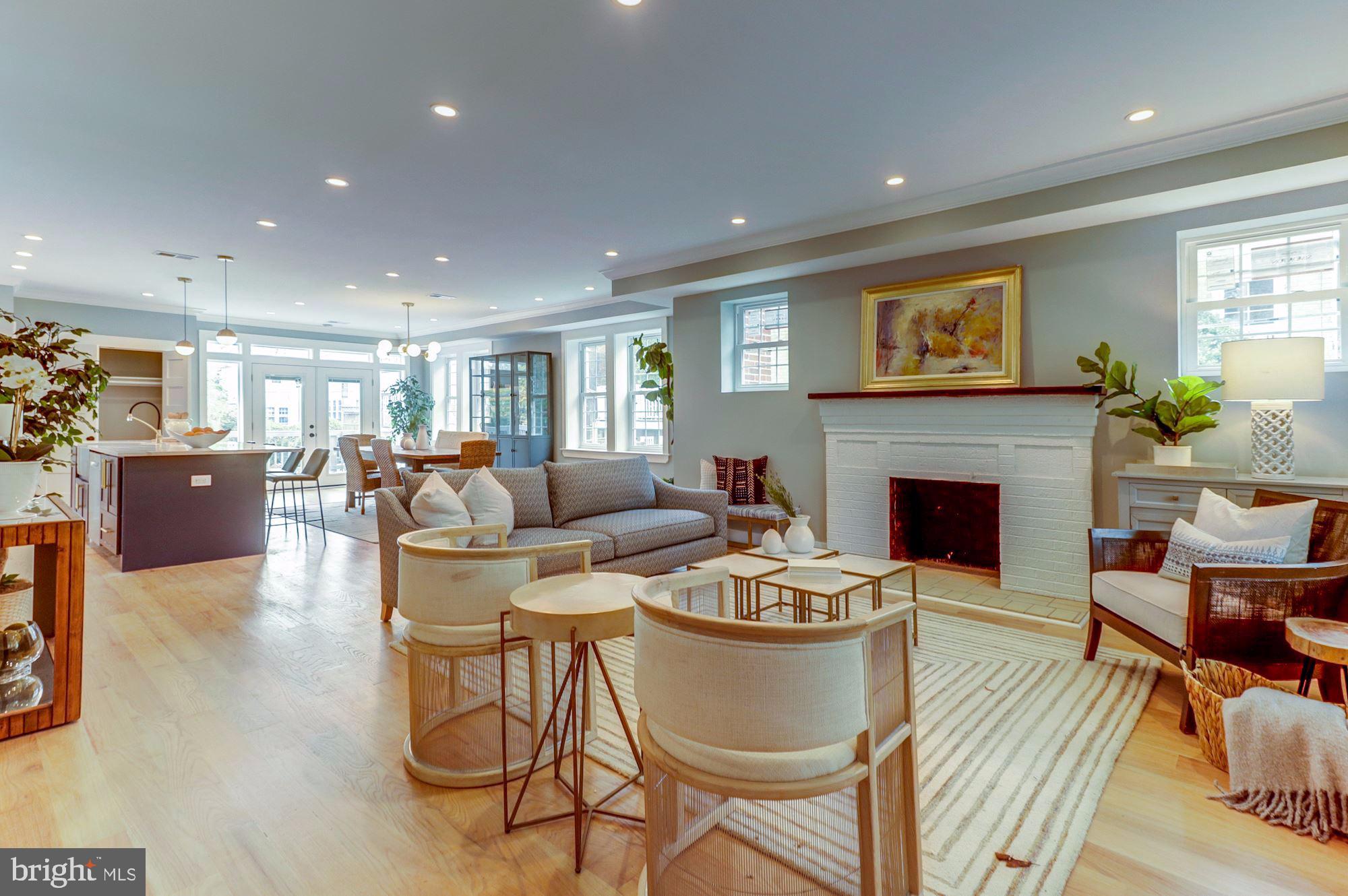 4221 37th Street Northwest Washington, DC 20008 - Photo 4 of 19