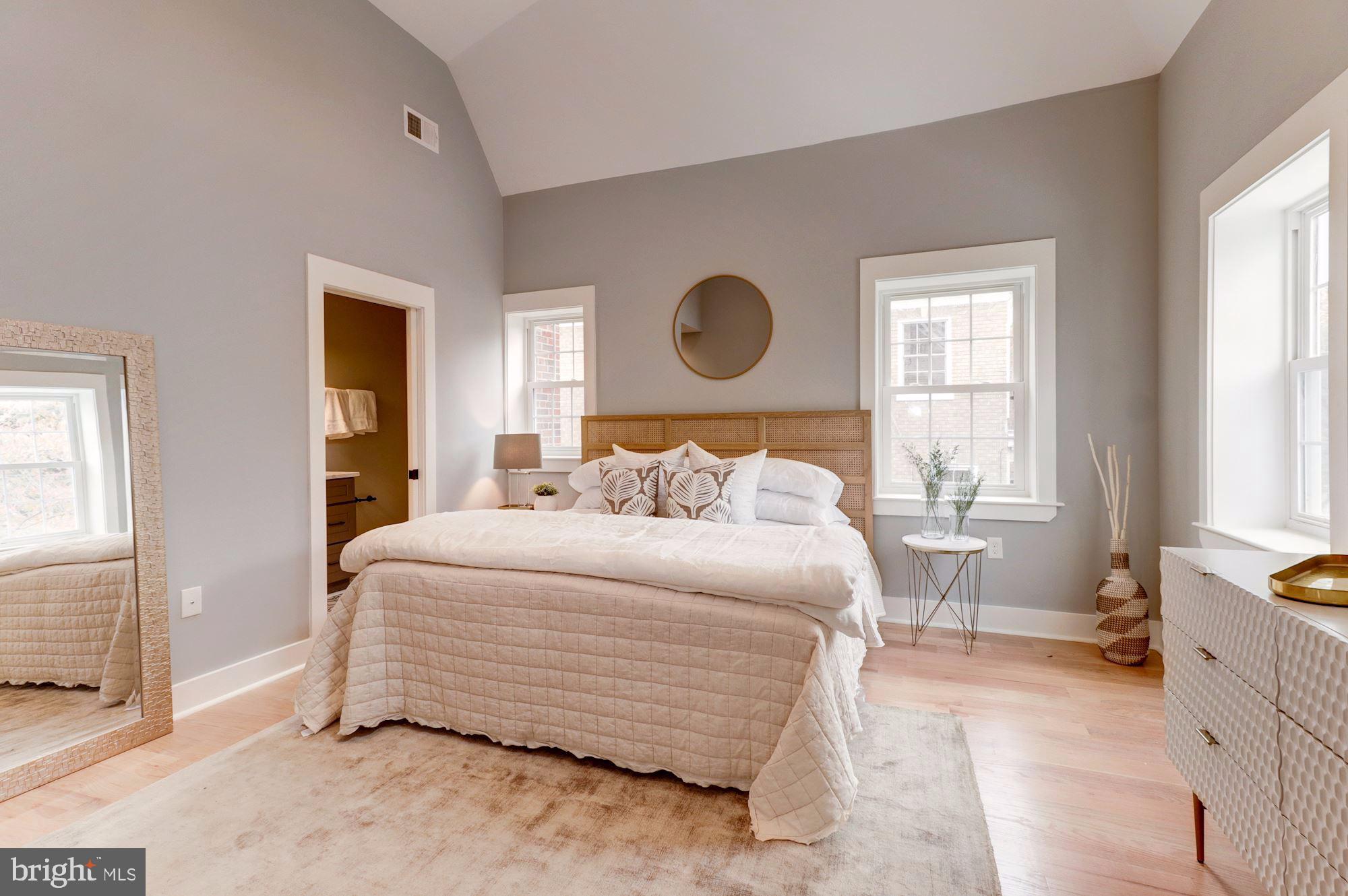 4221 37th Street Northwest Washington, DC 20008 - Photo 8 of 19