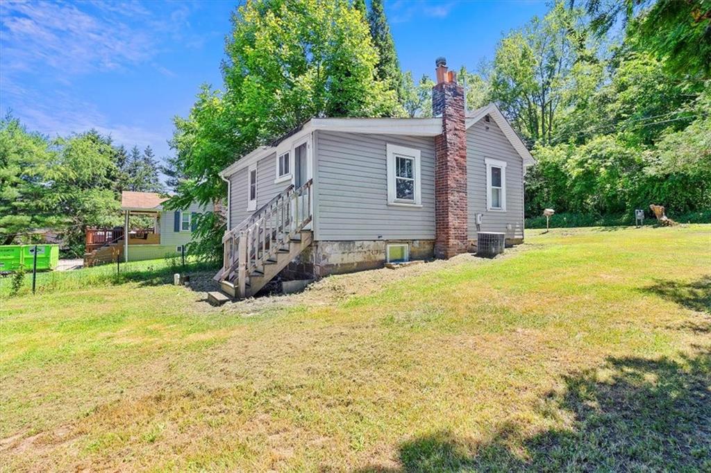 1244 McCaslin Road Clinton, PA 15026 - Photo 3 of 6 Gallery Image 3