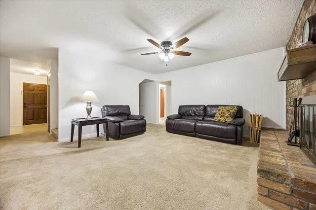 $365,000 | 11726 Dorrance Lane, Meadows Place, TX 77477