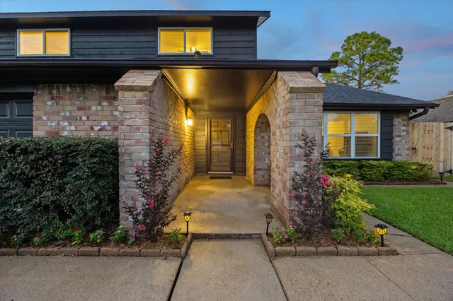 $365,000 | 11726 Dorrance Lane, Meadows Place, TX 77477