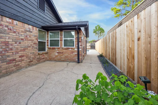 $365,000 | 11726 Dorrance Lane, Meadows Place, TX 77477