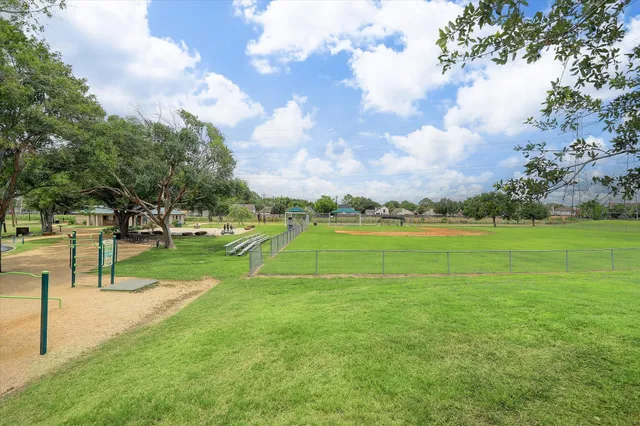 $365,000 | 11726 Dorrance Lane, Meadows Place, TX 77477
