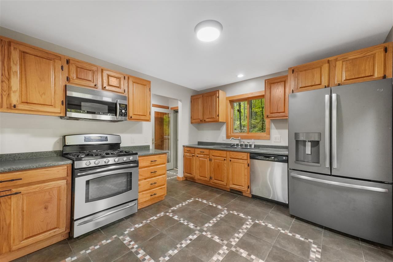 3024 East 22 Road Cadillac, MI 49601 - Photo 4 of 48 1893850-3.JPG