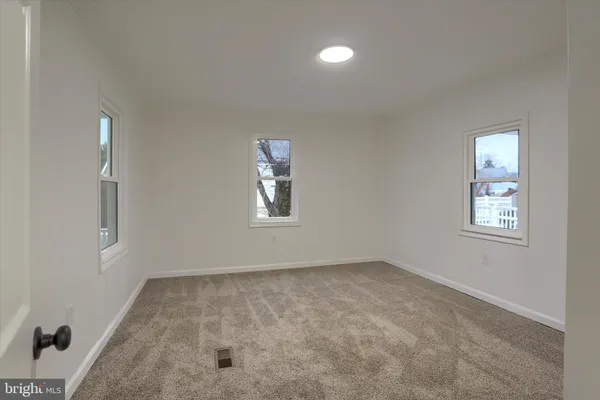 $283,900 | 38 Stanley Drive, New Oxford, PA 17350