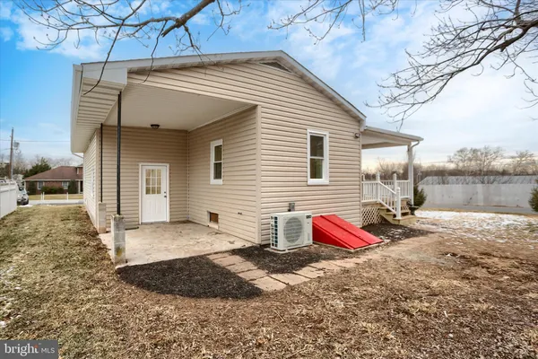 $283,900 | 38 Stanley Drive, New Oxford, PA 17350