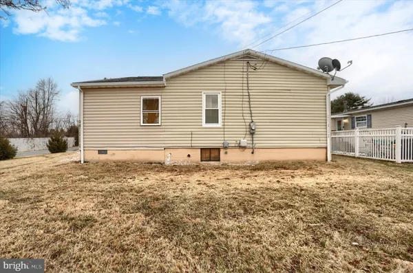 $283,900 | 38 Stanley Drive, New Oxford, PA 17350