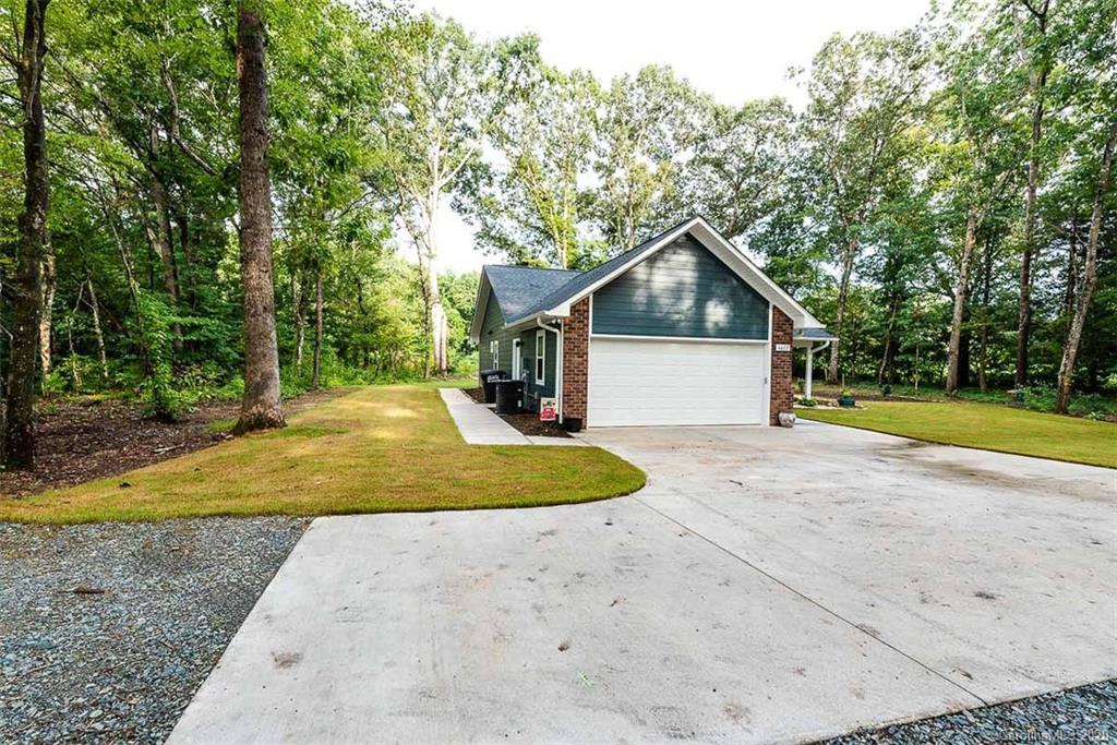 4472 R R L Lane Midland, NC 28107 - Photo 6 of 45 Gallery Image 6