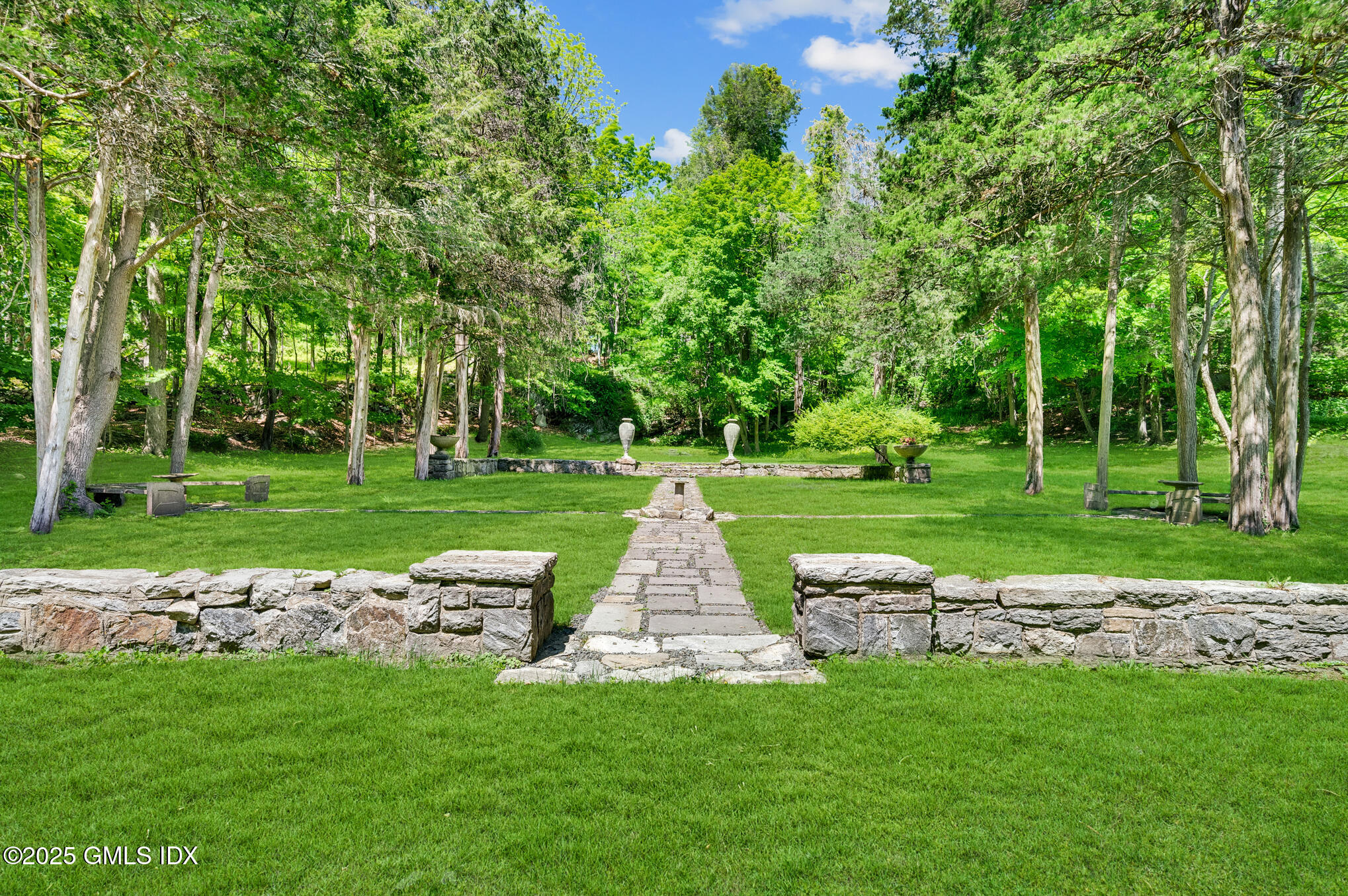 301 Riversville Road Greenwich, CT 06831 - Photo 5 of 25 Z6A_6139