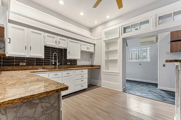 $799,000 | 5114 South Dorchester Avenue, Chicago, IL 60615