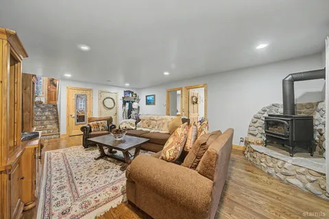 $1,225,000 | 1520 Cherry Hills Circle, South Lake Tahoe, CA 96150