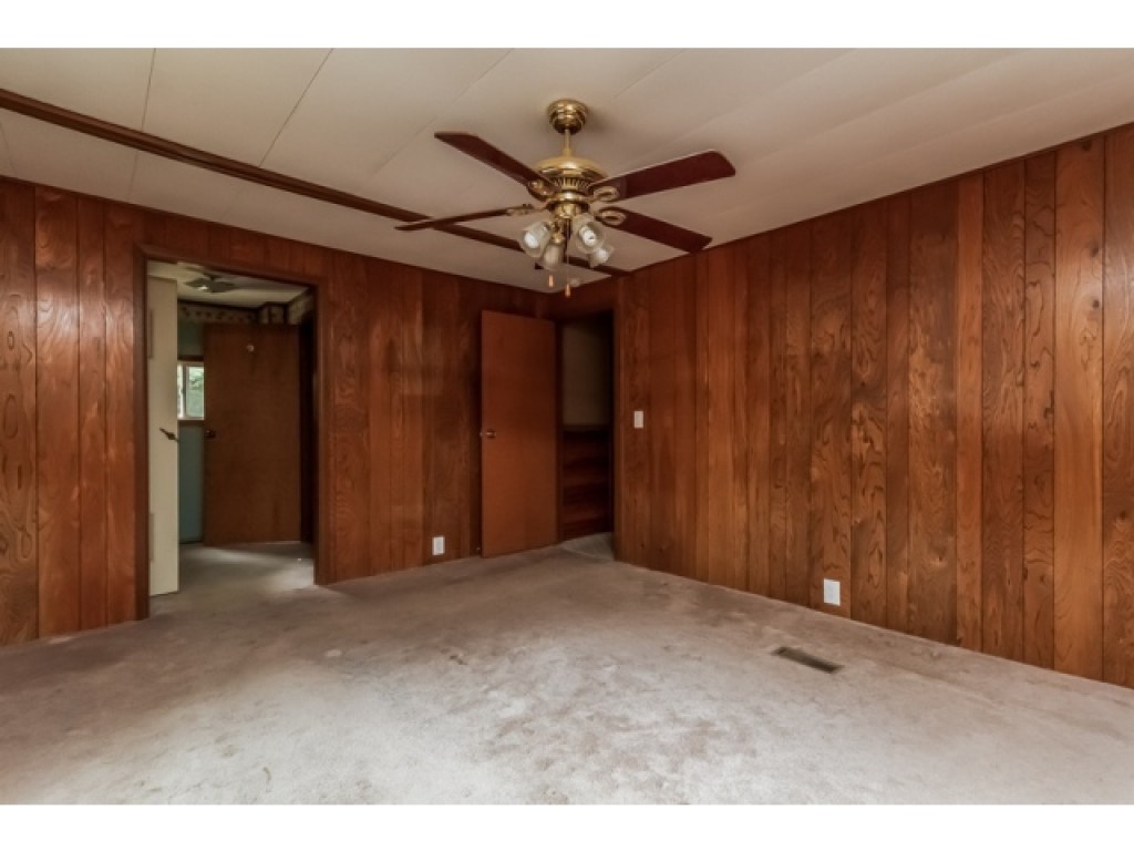 131 Griffin Road Deerfield, NH 03037 - Photo 15 of 20