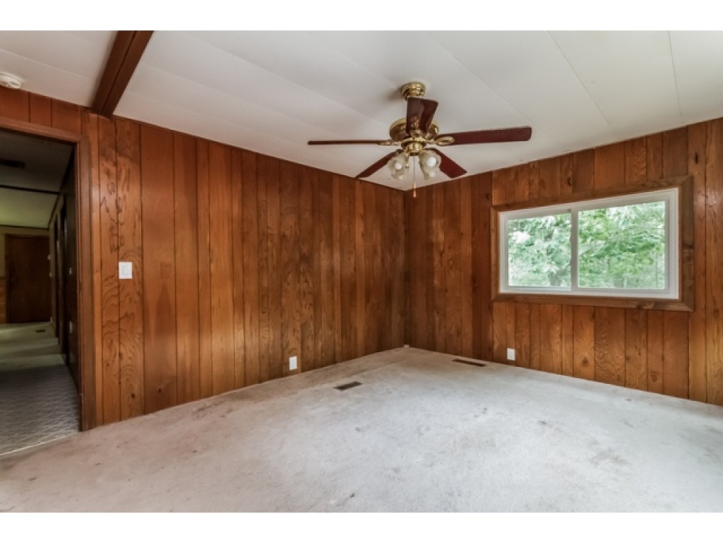 131 Griffin Road Deerfield, NH 03037 - Photo 16 of 20