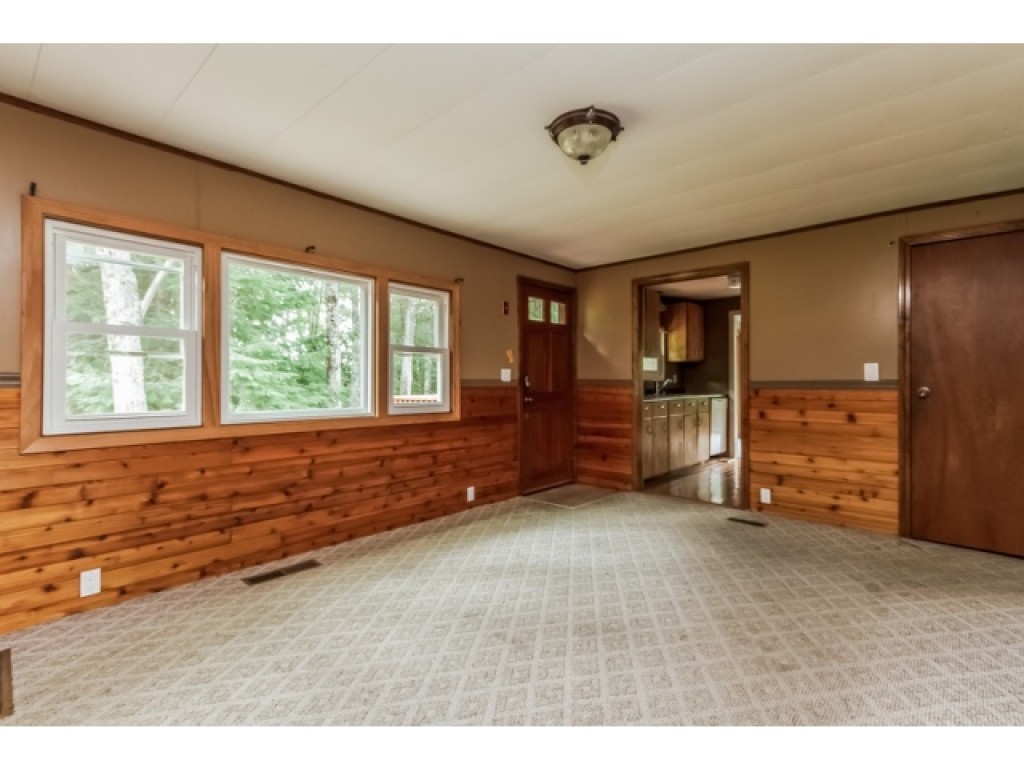 131 Griffin Road Deerfield, NH 03037 - Photo 8 of 20