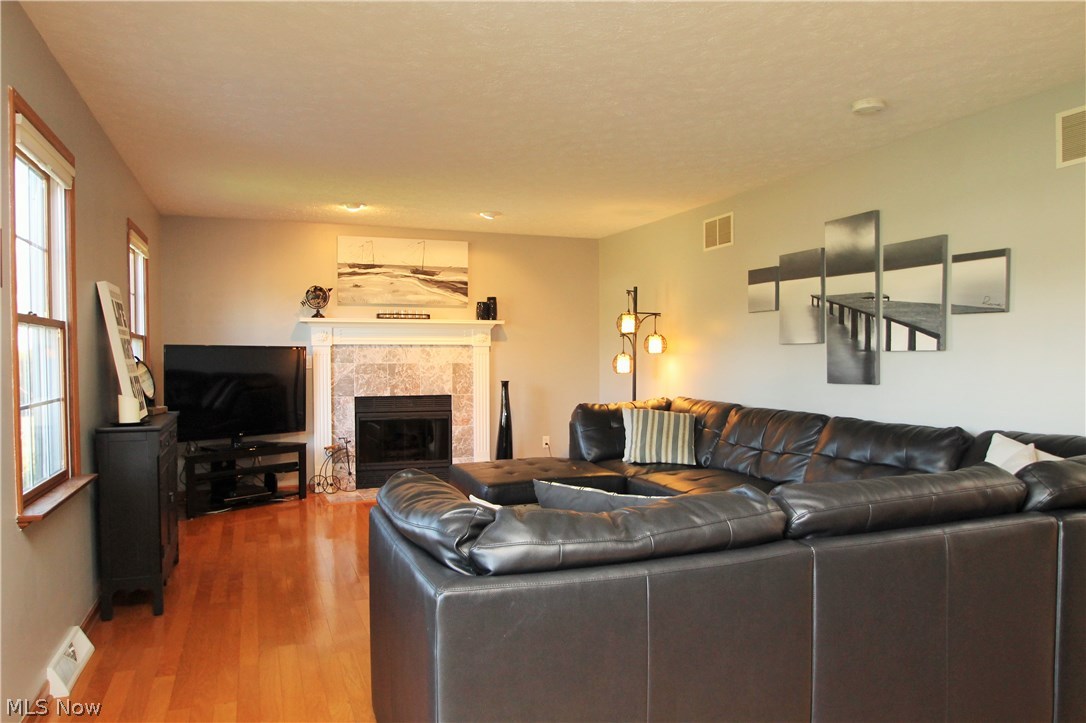 372 Cardinal Drive Rittman, OH 44270 - Photo 2 of 25 Gallery Image 2