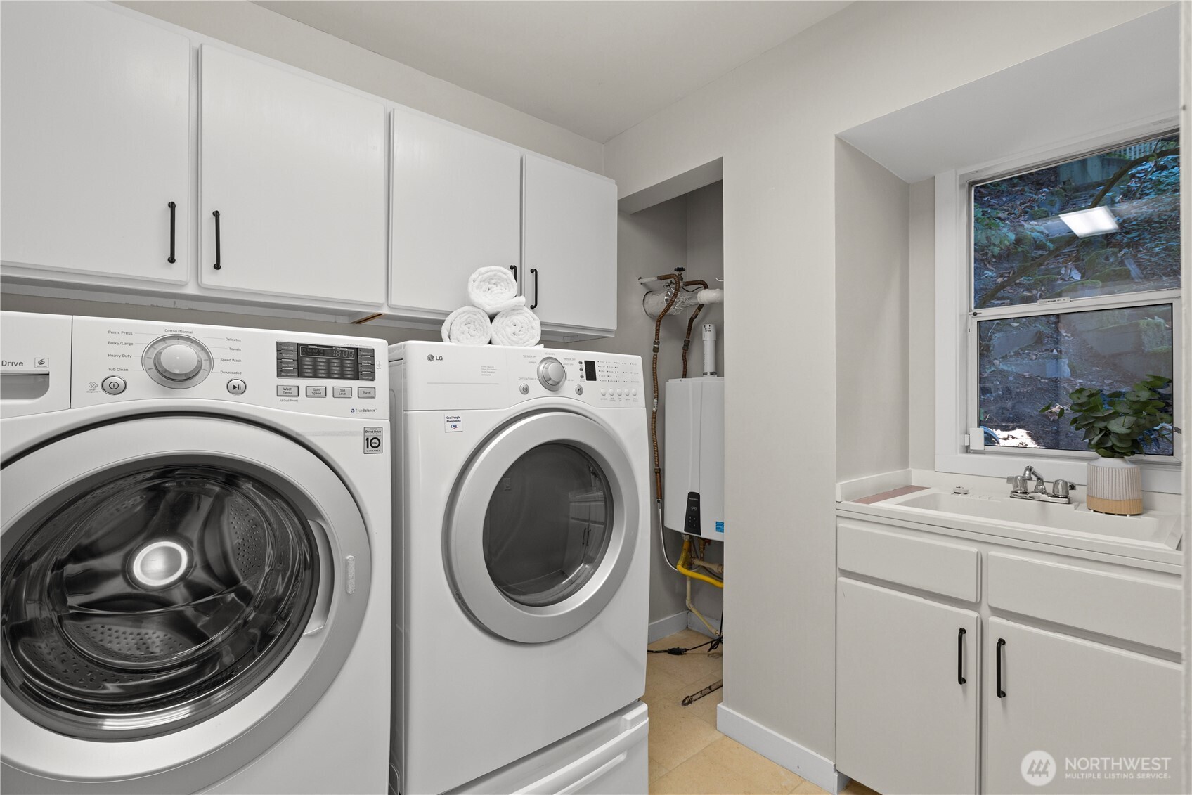 3513 South Leschi Place Seattle, WA 98144 - Photo 35 of 40