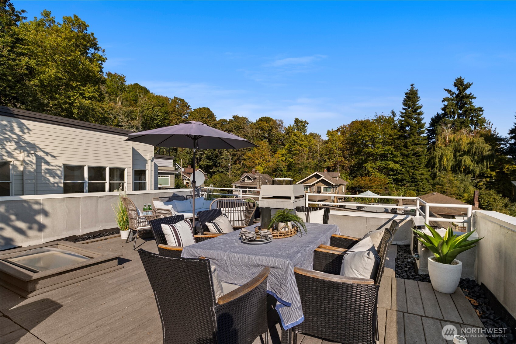 3513 South Leschi Place Seattle, WA 98144 - Photo 4 of 40