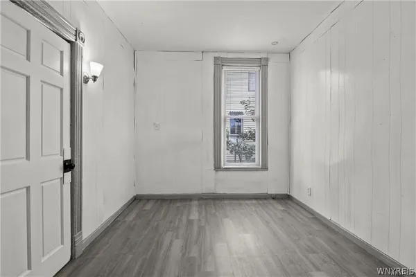 $1,350 | 385 7th Street, Buffalo, NY 14201