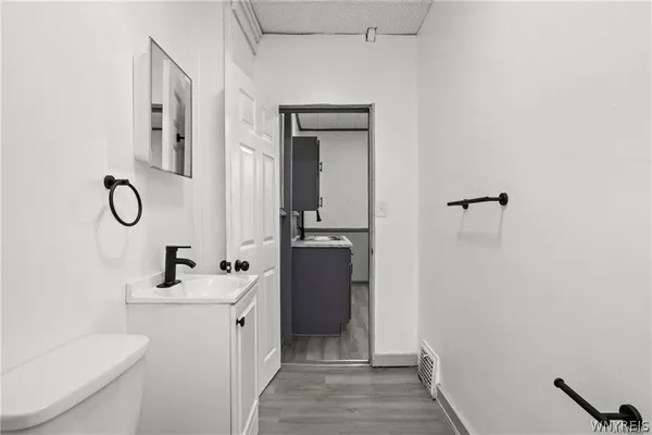 $1,350 | 385 7th Street, Buffalo, NY 14201