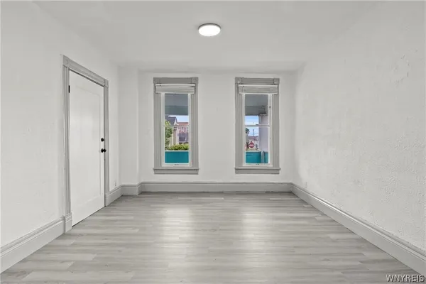 $1,350 | 385 7th Street, Buffalo, NY 14201