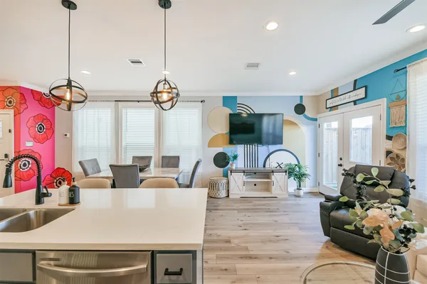 $3,200 | 1010 Melneeka Lane, Houston, TX 77091